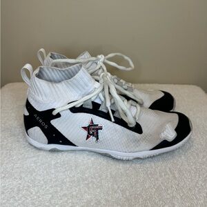 Varsity Aeros women’s cheer shoes